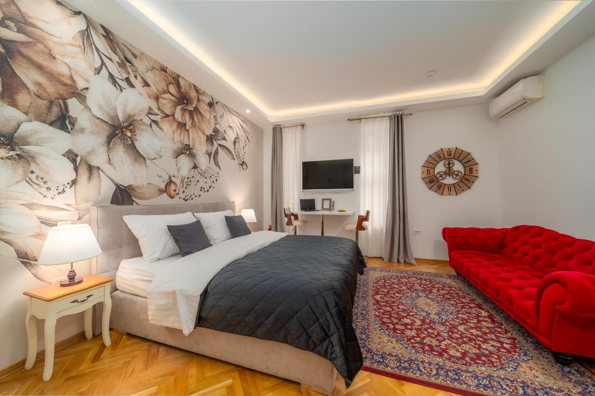 Aurelia Antik & Rooms, Center *